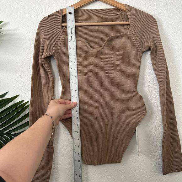 Commense Sweetheart Neckline Long Sleeve Knit Top Size M NWT - Picture 4 of 8